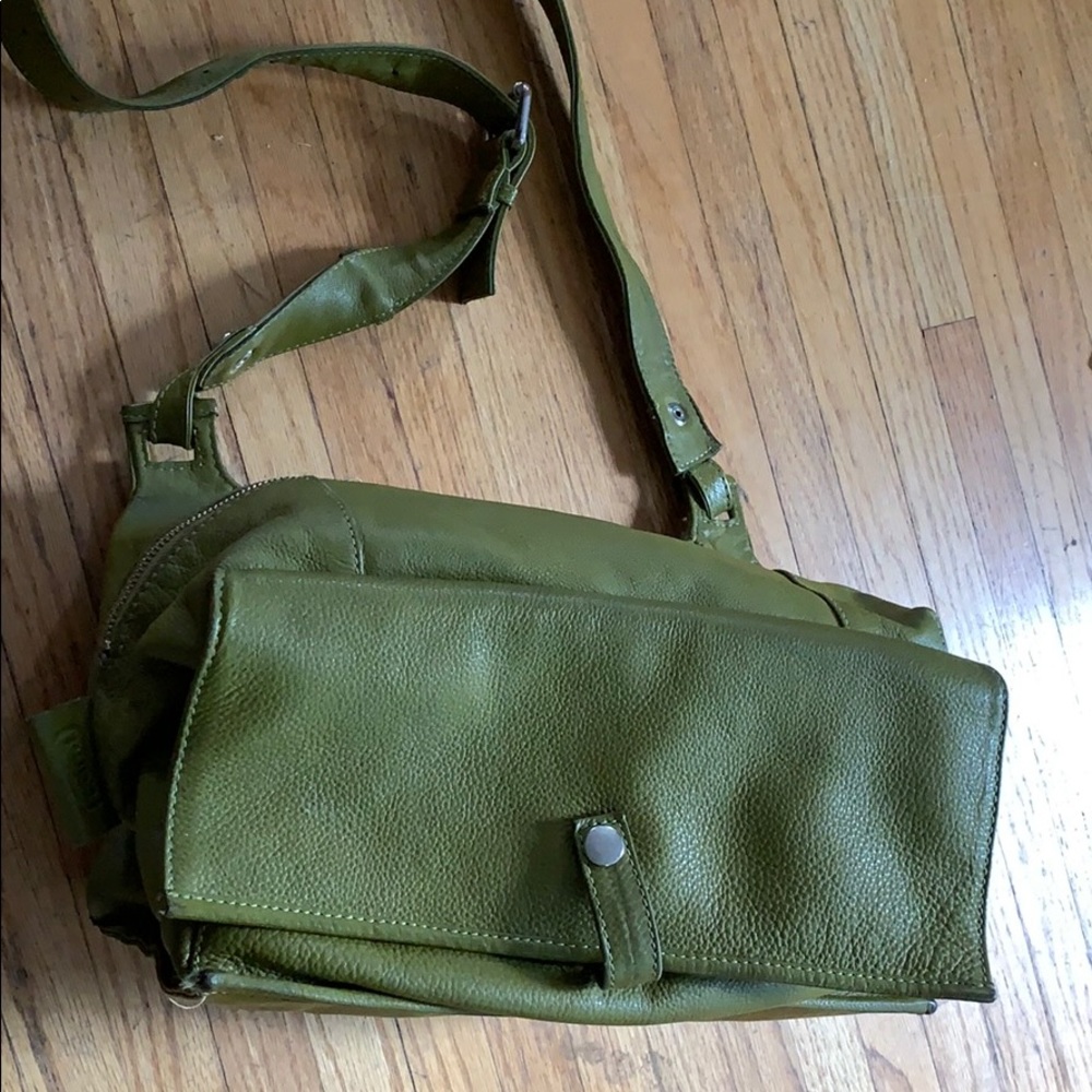 Avocado green cross shoulderGuaranteed complements